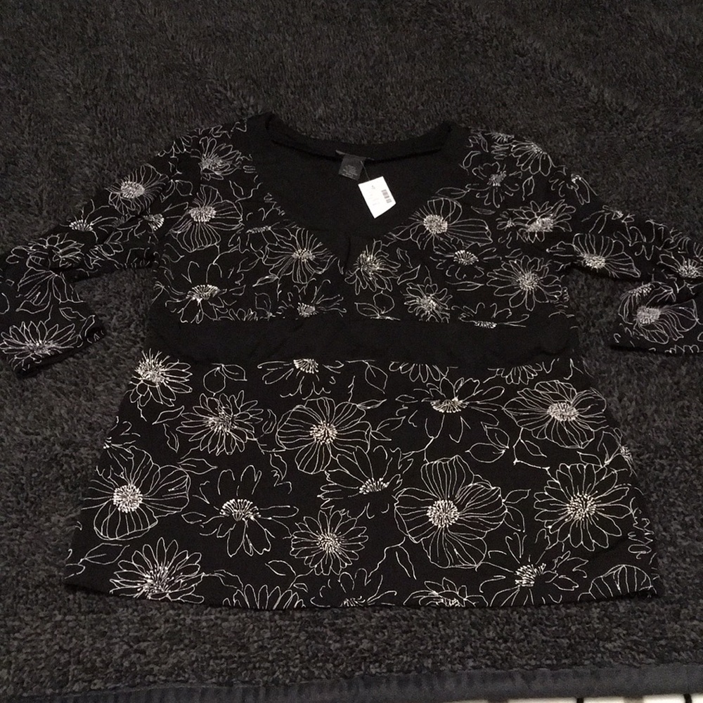 NWT Women’s Dana Taylor top